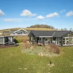 Feriehus 3 Bedroom Amazing Home In Haarby Hårby