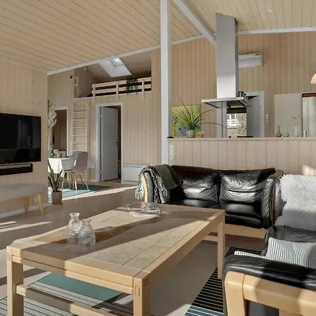 Feriehus 3 Bedroom Cozy In Haarby Hårby